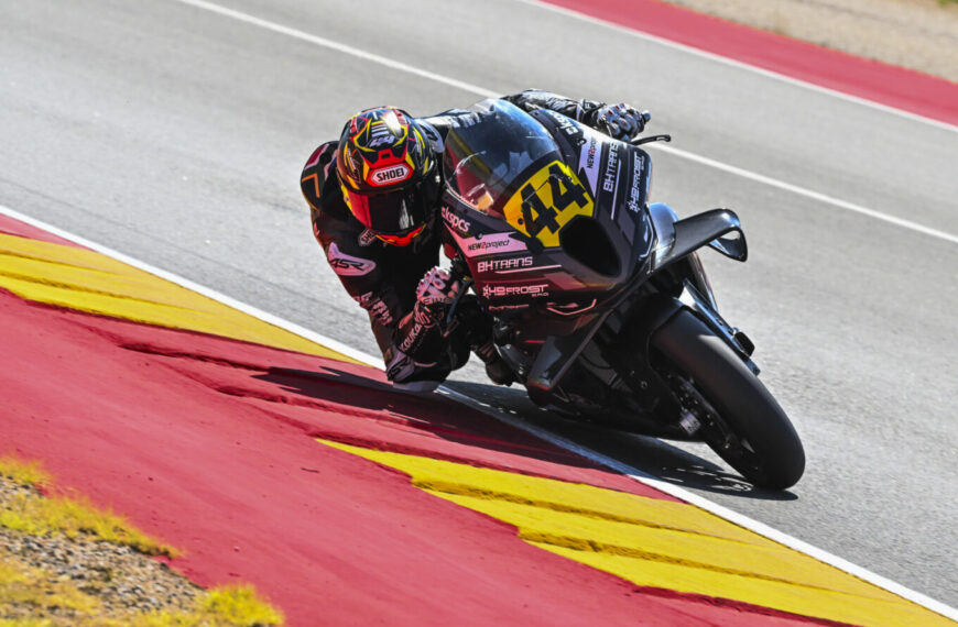 ESBK Motorland Aragón: sábado de temperaturas y carreras extremas