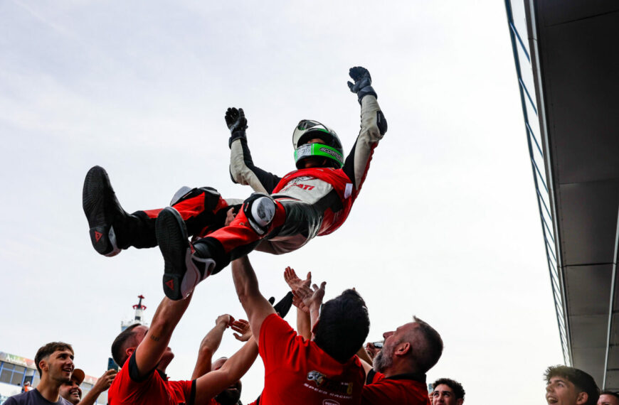 ESBK Jerez II 2025: más de ocho mil aficionados despiden la temporada