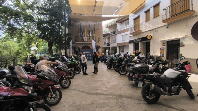 La Ruta de Washington Irving reúne a más de 40 participantes entre Murcia y Pinos Genil