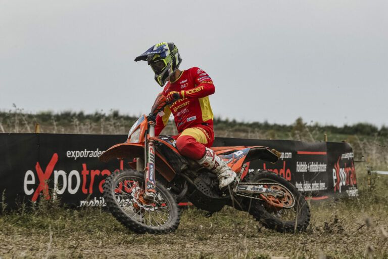 El Equipo Nacional de Enduro supera un exigente fin de semana en el EnduroGP de Fafe