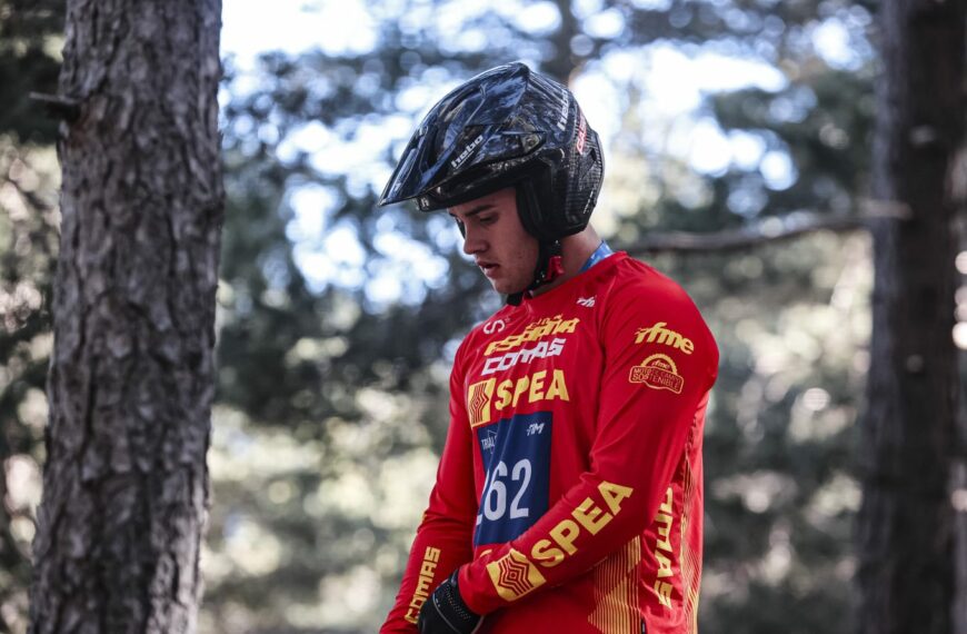 Piqué y Freixa suman puntos para el Equipo Nacional de Trial en Cahors