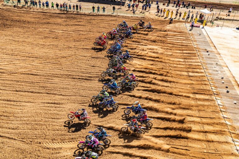 Butrón se pone líder de MX1 y Miró gana la manga conjunta en MotorLand