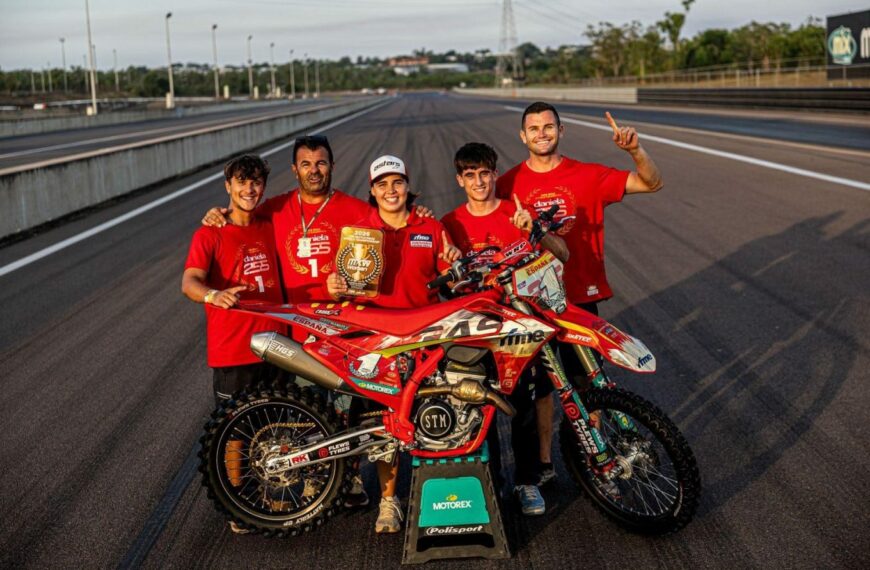 Tras los títulos mundiales, el motocross español apunta ya al podio en Ernée