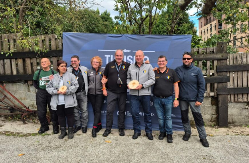 La Copa de España de Mototurismo desafía a la lluvia en la Ruta Celta