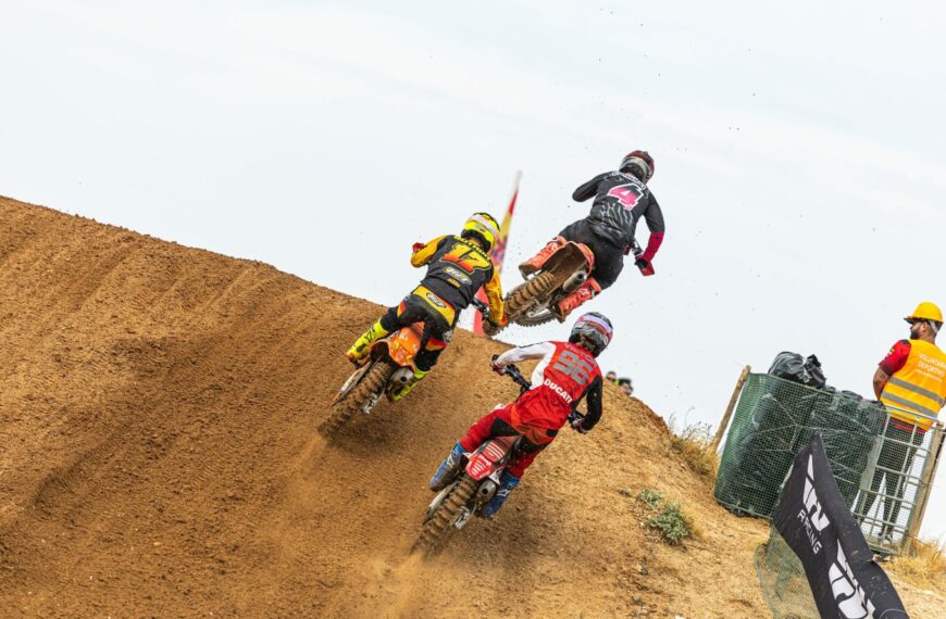 Víctor Alonso, Adrià Monné y Oleguer Riba ganan en el MX de Morón