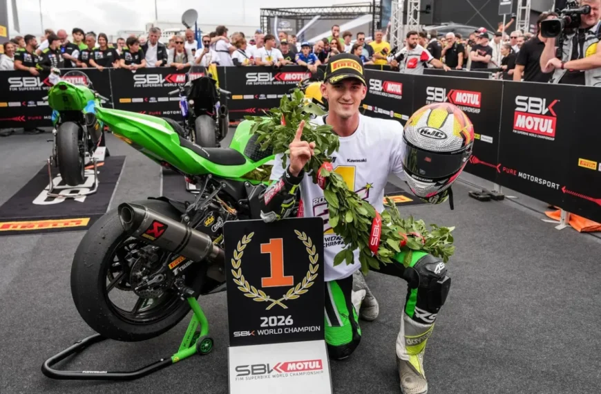 Xavi Artigas se proclama en Jerez primer campeón del mundo de Sportbike